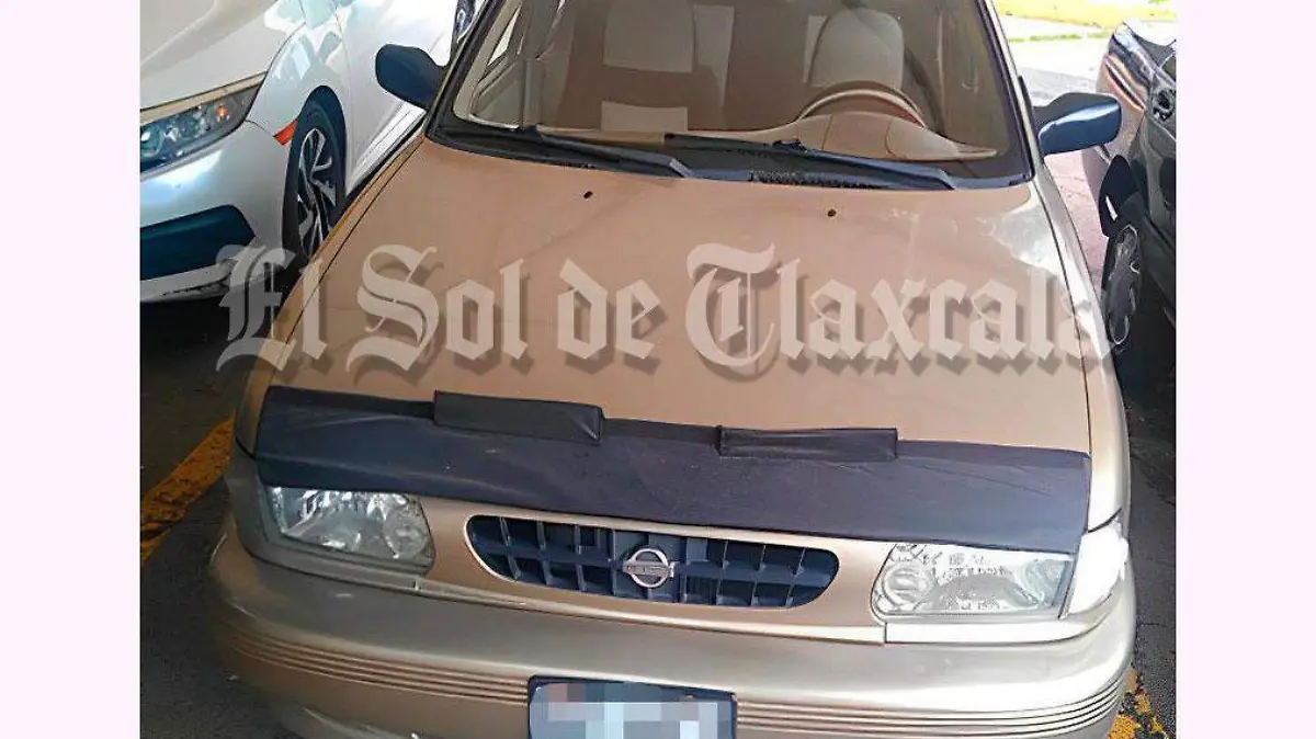 Una-persona-del-sexo-femenino-llevó-su-vehículo-tipo-Tsuru,-con-placas-del-estado-de-Tlaxcala-para-la-instalación-del-chip-vehicular,-pero-arrojó-que-tenía-reporte-de-roboMoisés-MORALES
