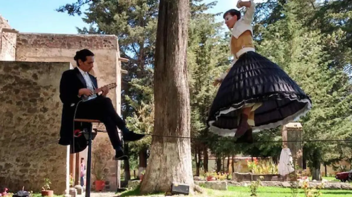 Presentan Secretaría de Cultura y alianza francesa la obra “Bée” 2