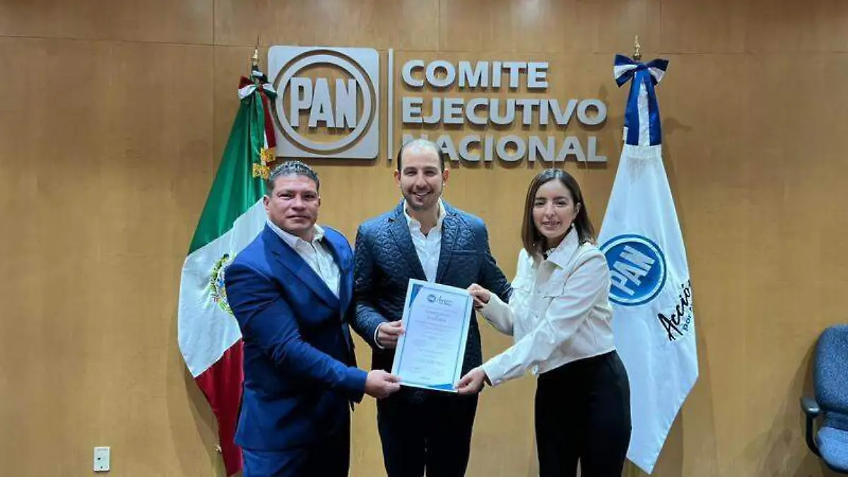 Miriam Martínez, dirigencia PAN 1