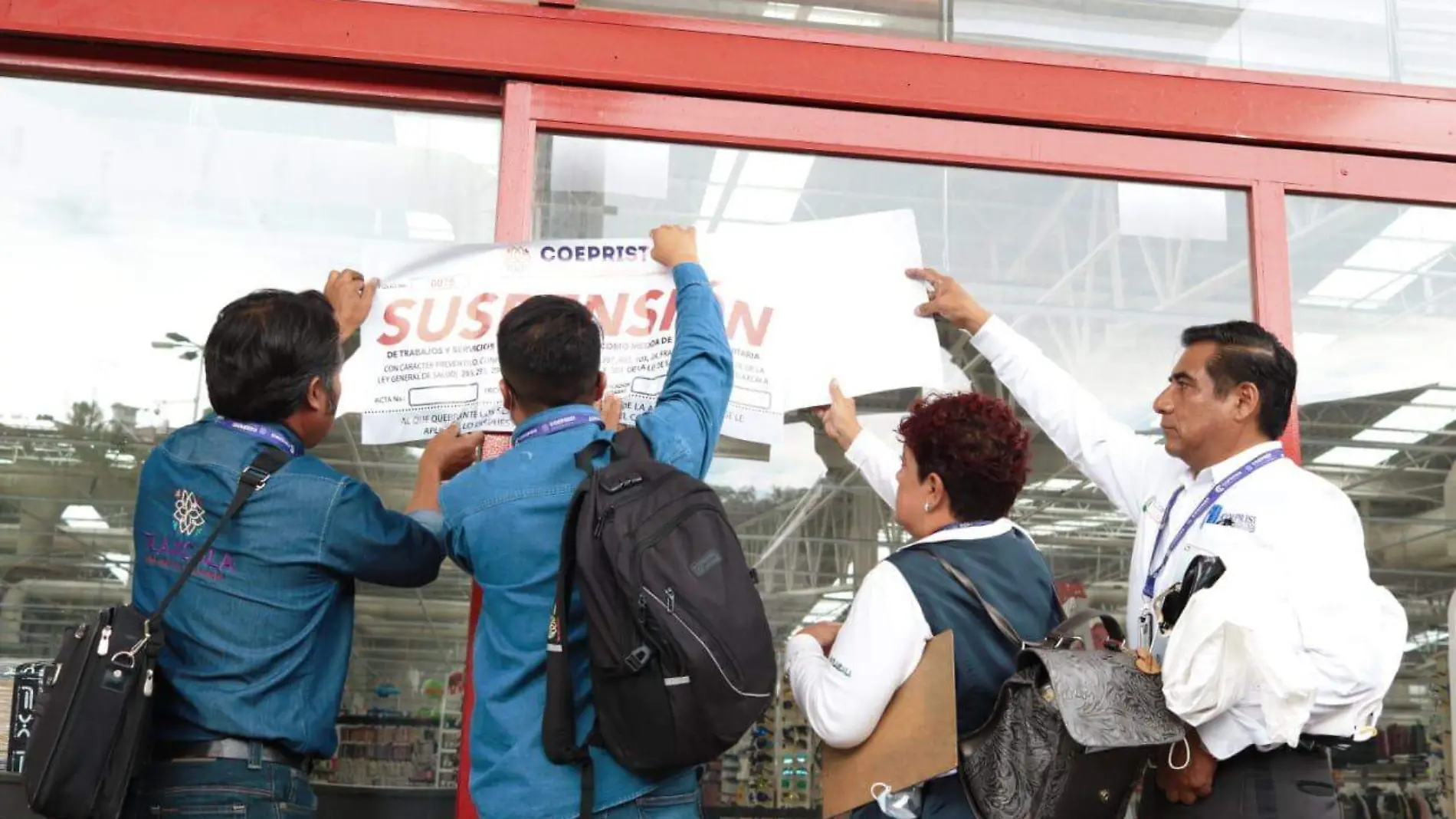 Autoridades de salubridad clausuran Plaza China Tlaxcala 3