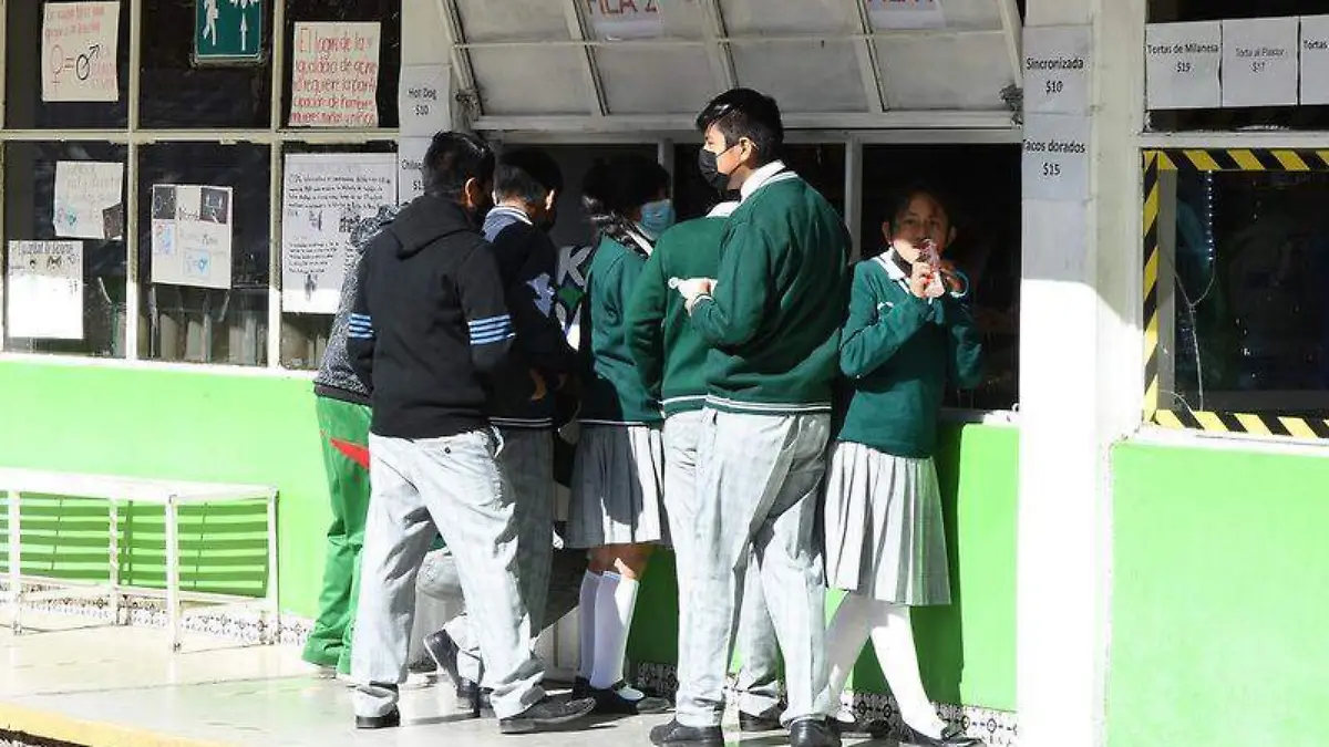 Escuela, estudiantes, cooperativa