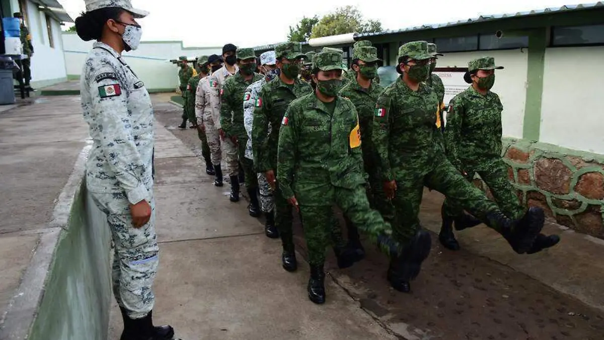 Jóvenes ingresar al Ejército 10