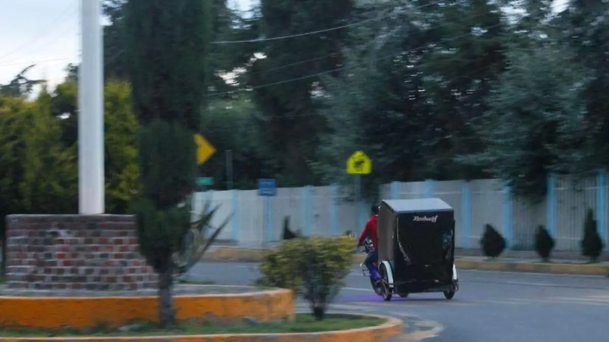 Mototaxis-2