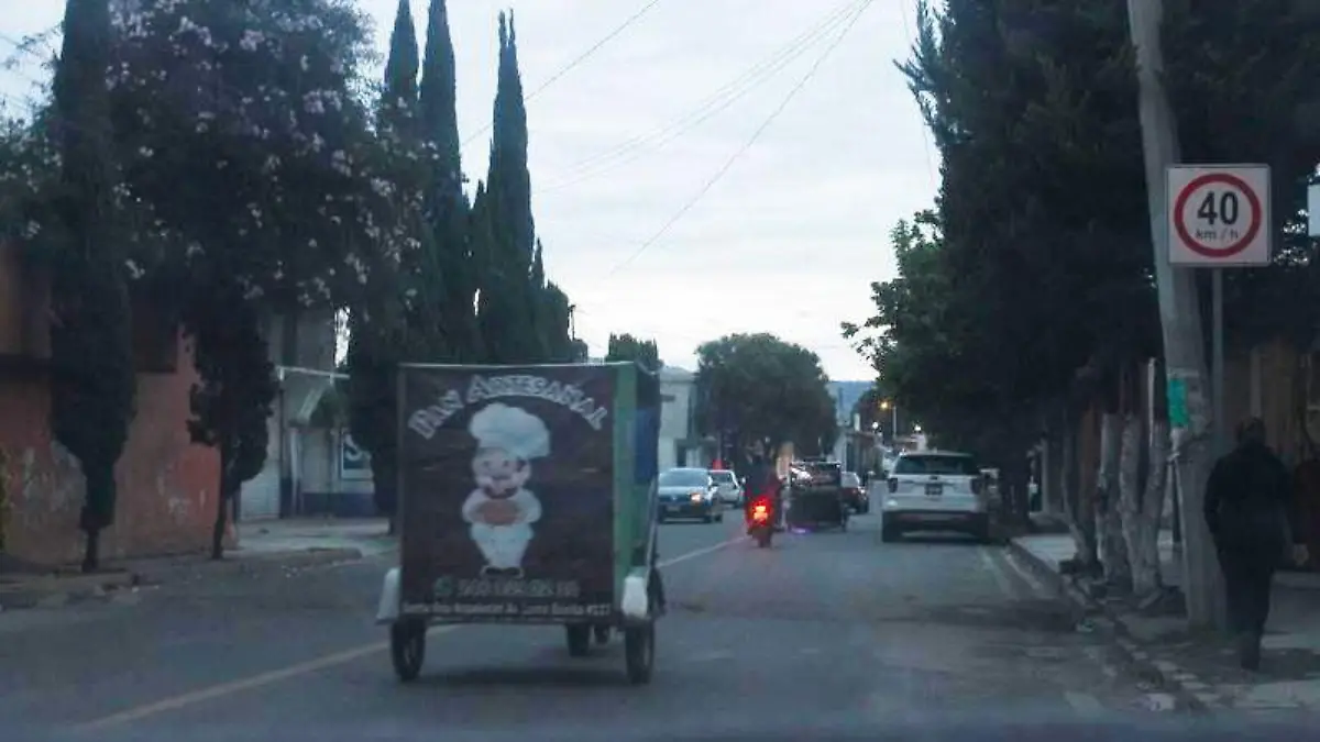 Mototaxis-4