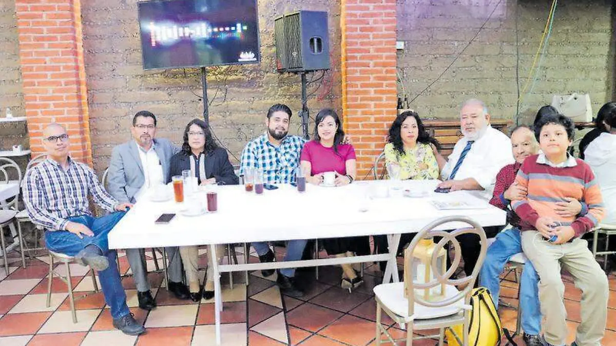 Aniversario (2)