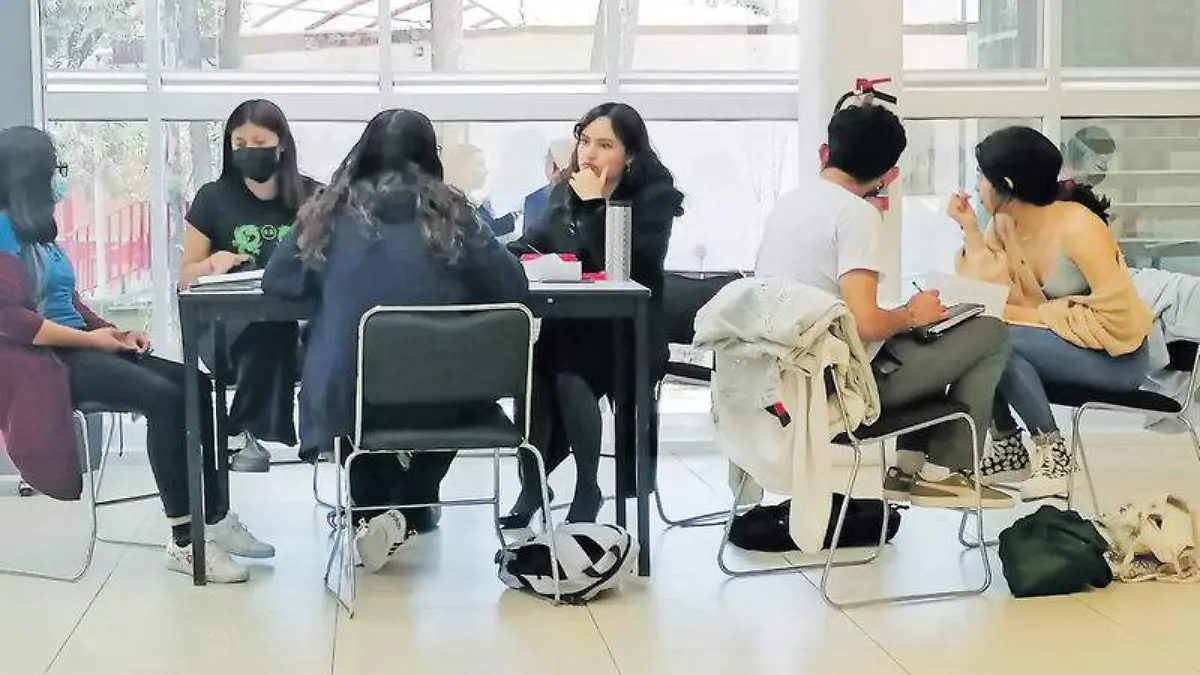 Mujeres, uatx