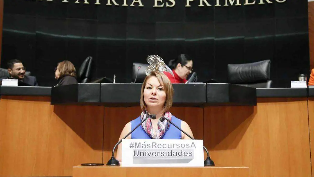 SENADORA