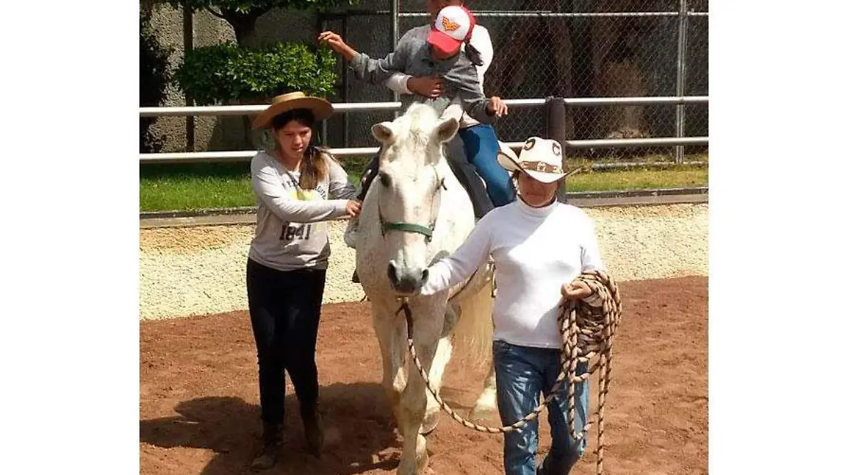 EQUINOTERAPIA-ZACATELCO-3