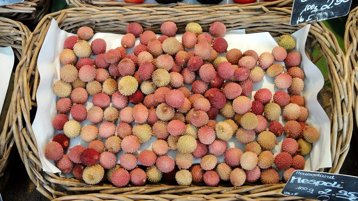 lychees-613115_1920