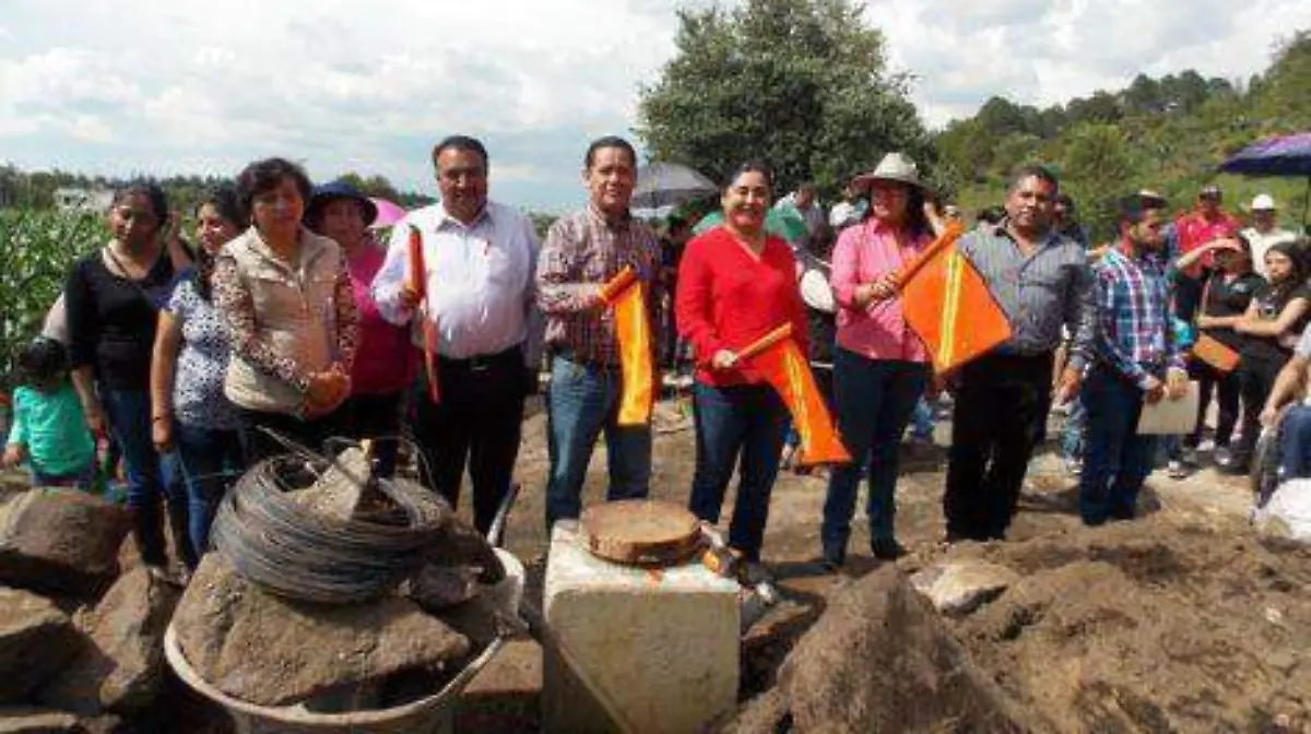 Autoridades-3-471x314