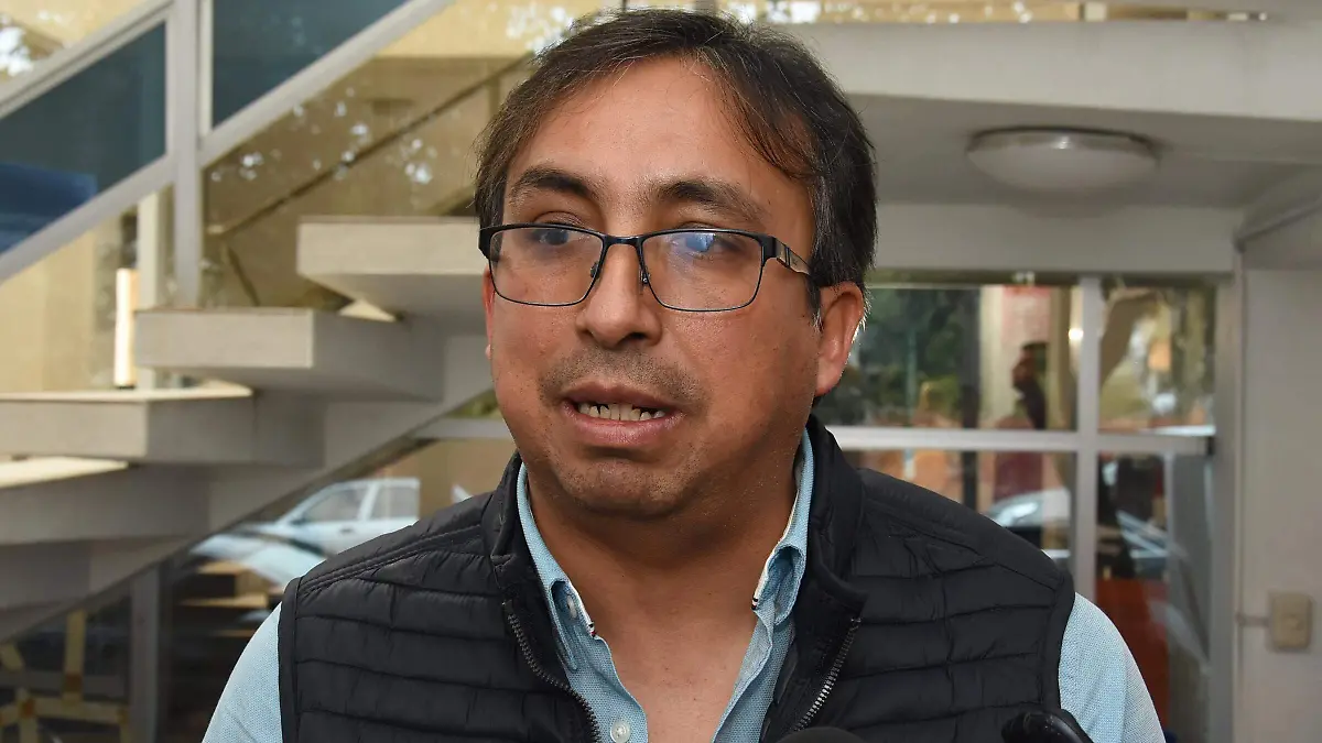 CARLOS CARREÓN 02