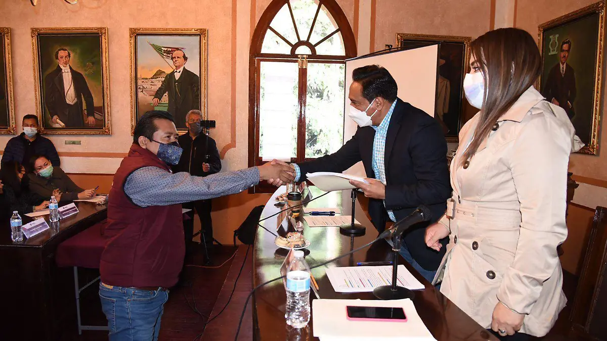 Modifica gobierno capitalino varios proyectos 