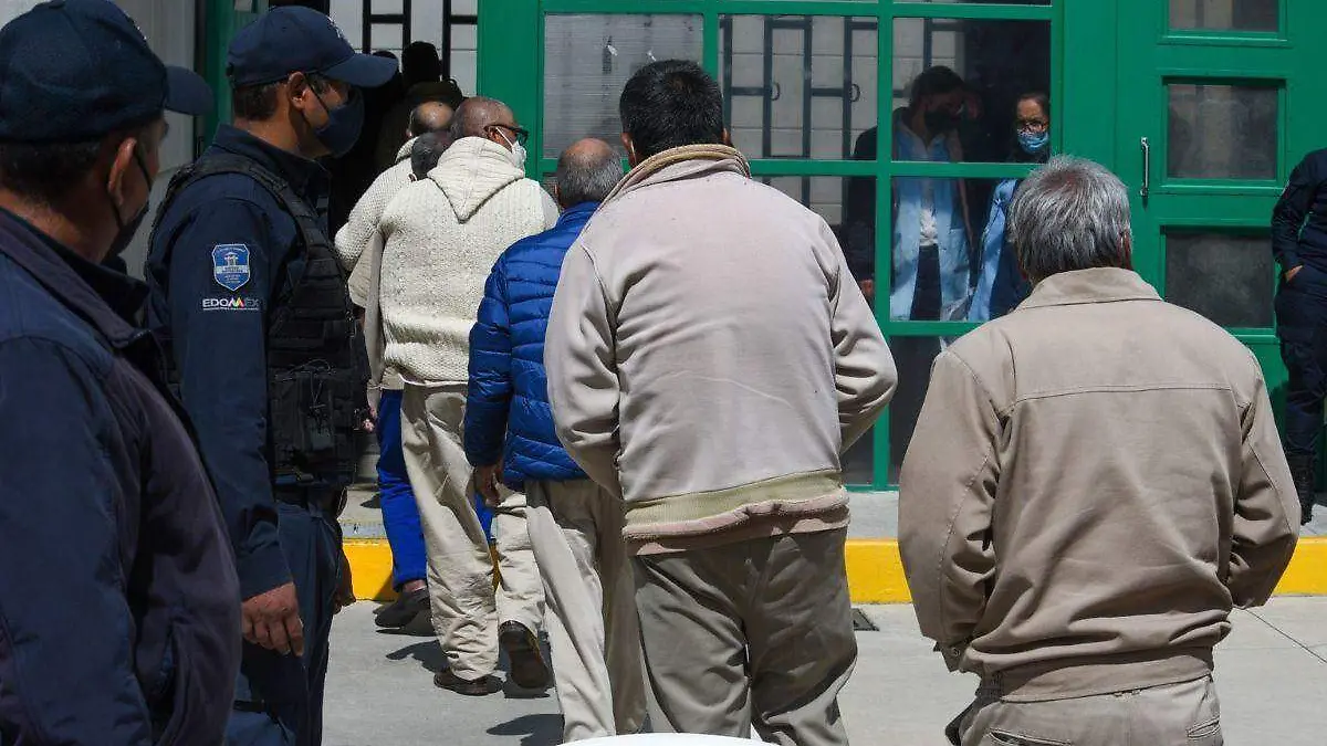 AMLO encarga a SSPC preliberación de reos inocentes