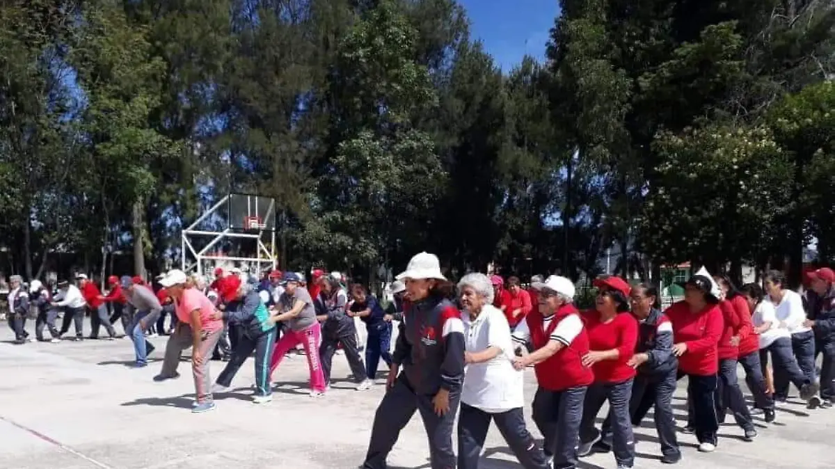 CON JUEGOS
