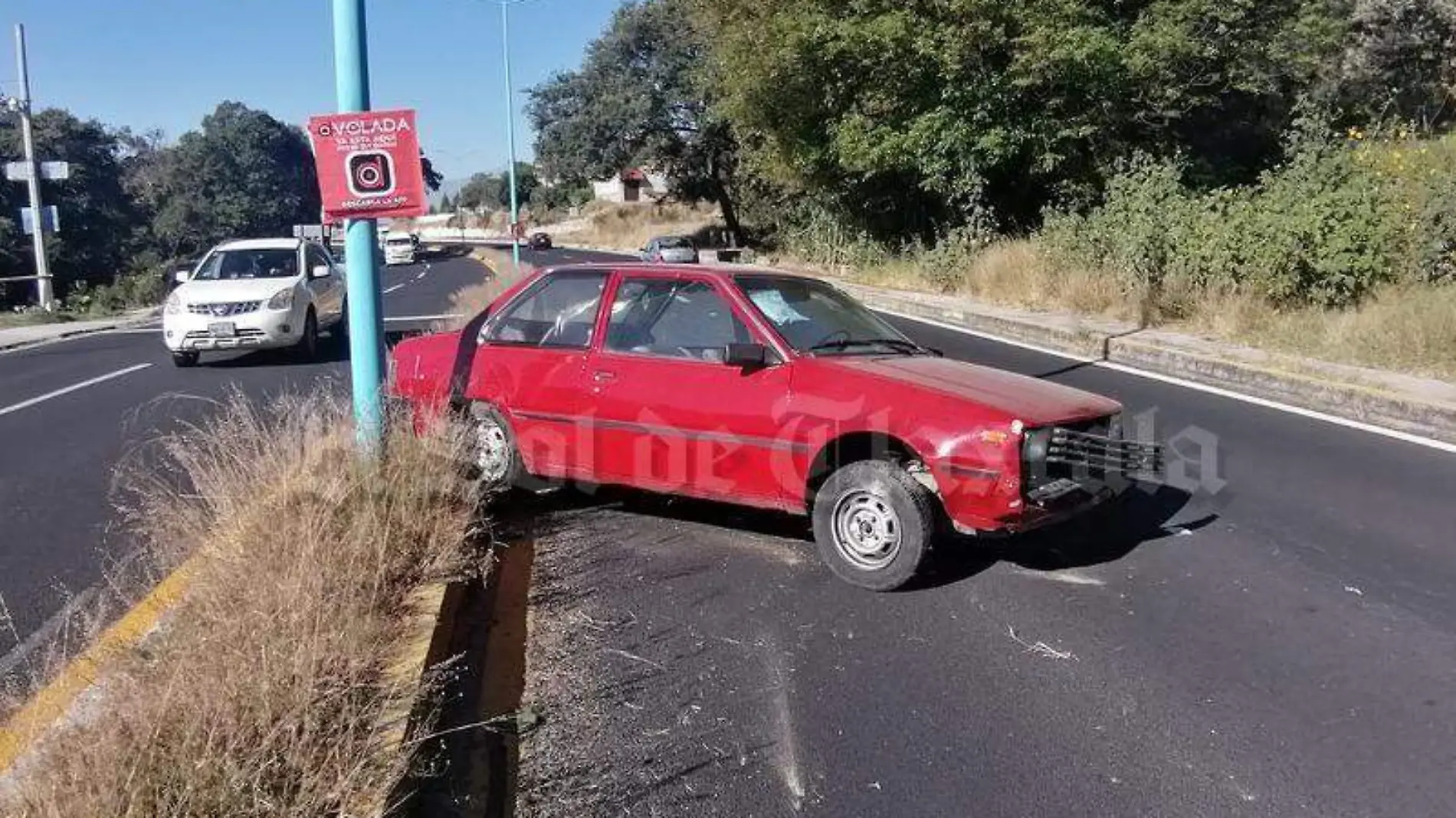 Abandonan vehículo 2