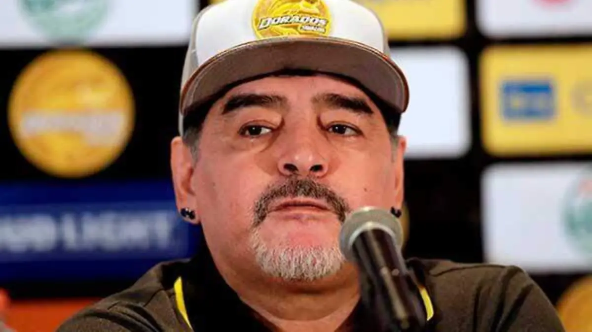 220918-MARADONA-1