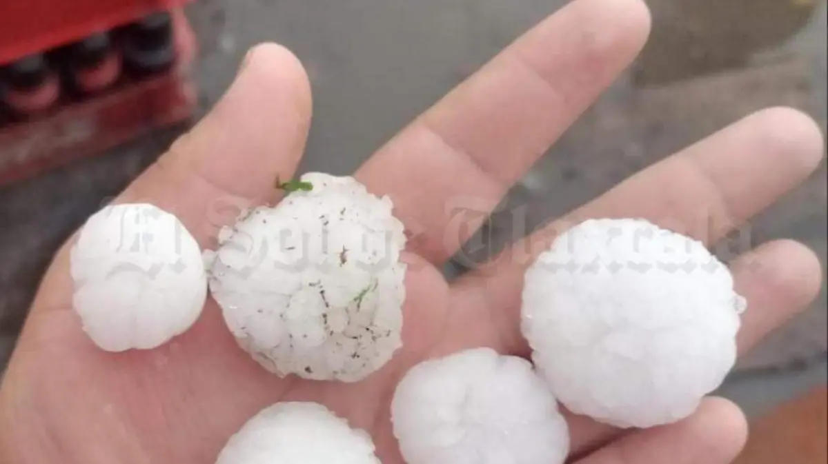 Sorprende caída de granizo de grandes dimensiones 2