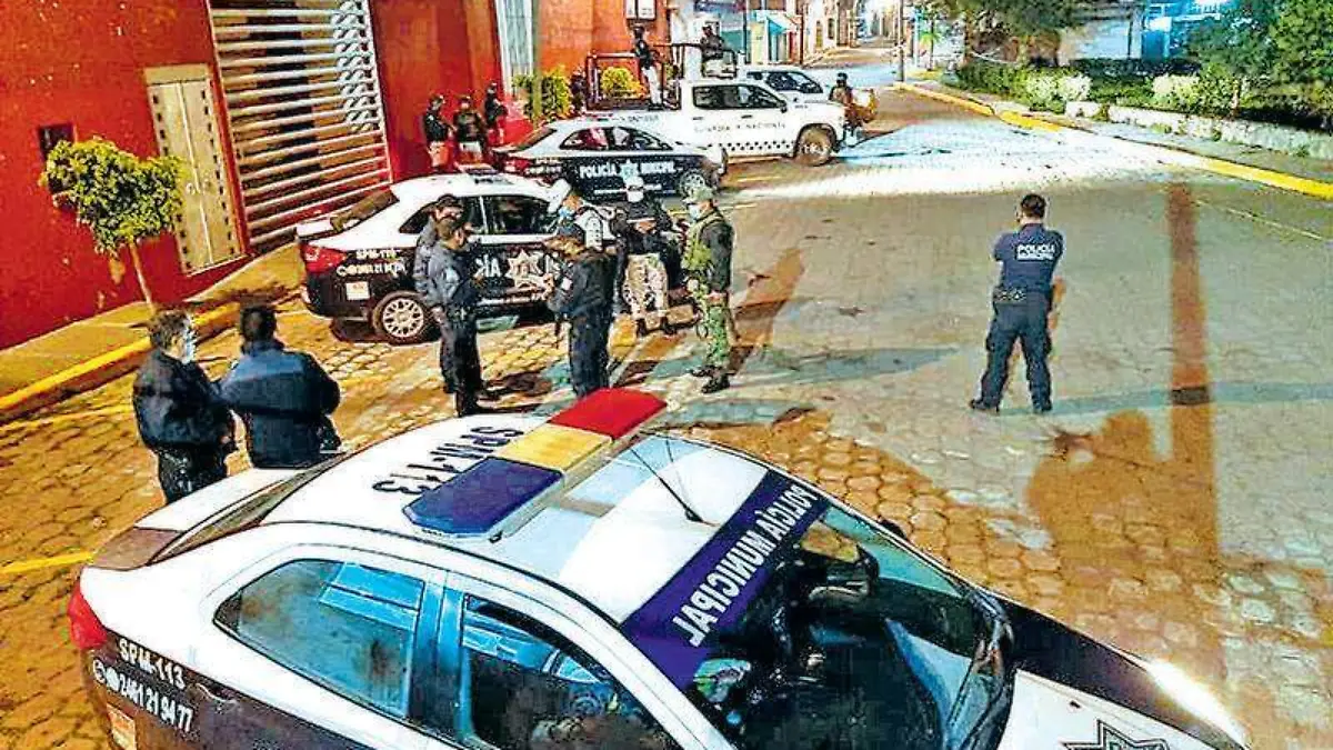 POLICIA APETATITLAN