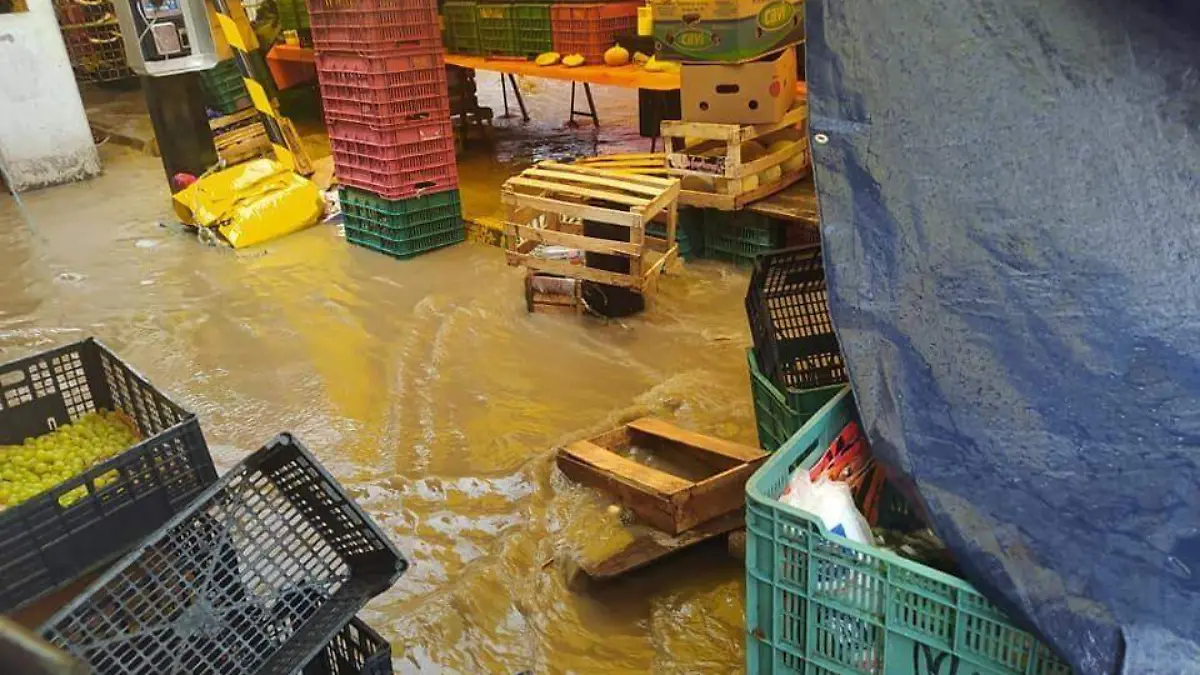 Sorprende tormenta a pobladores de Contla 2