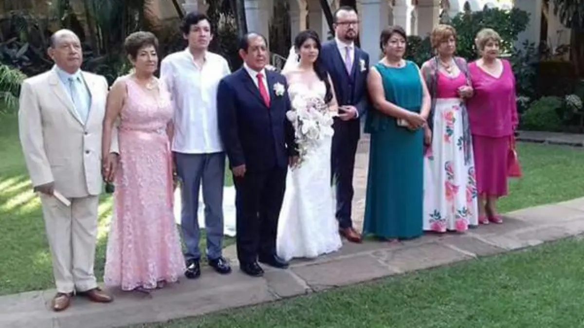 LOS-RECIEN-CASADOS