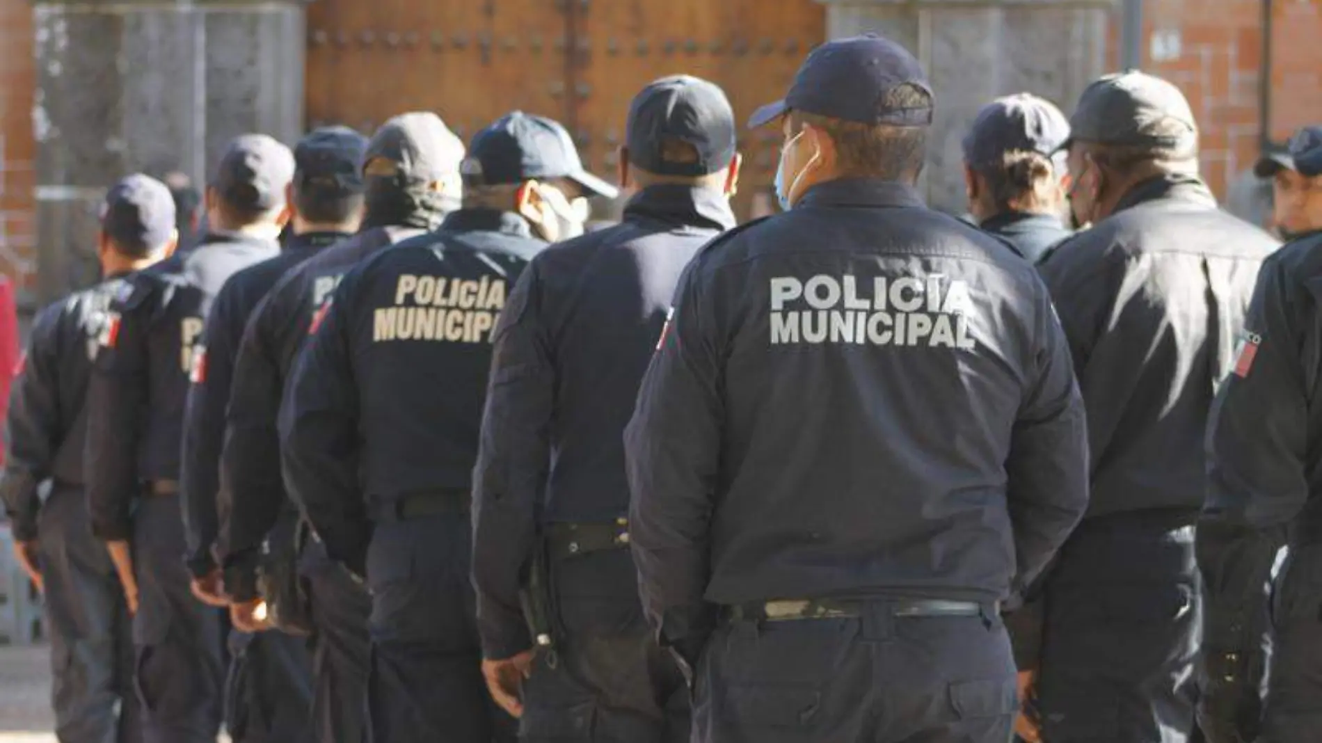 POLICIAS