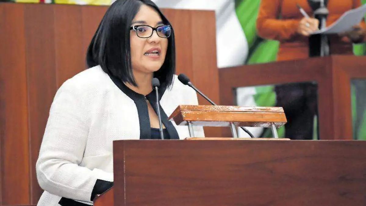 laura flores