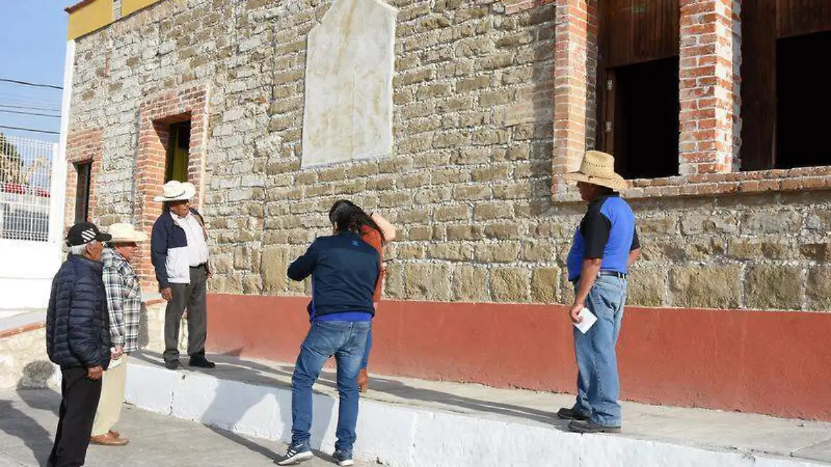 Rehabilitan restaurante (4)