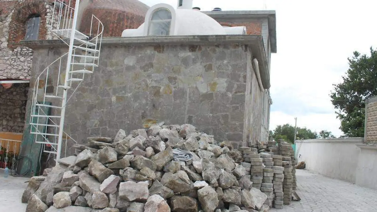 LIMPIEZA IGLESIA TENANGO 3