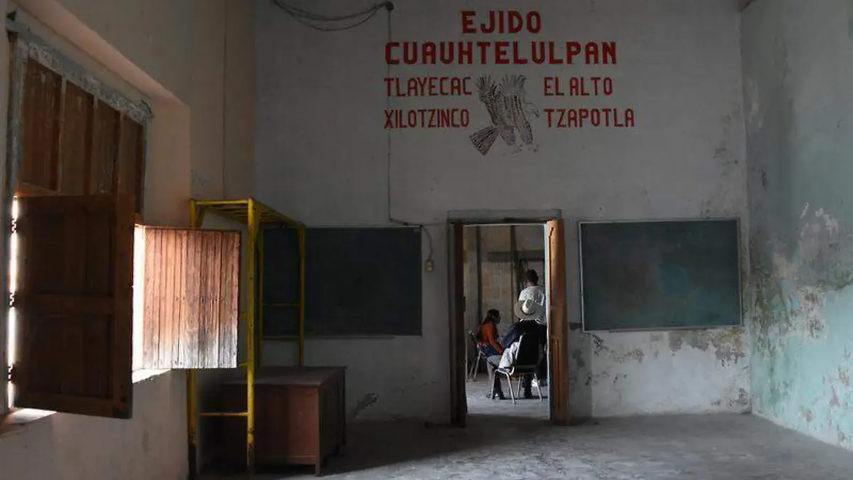 Rehabilitan restaurante (2)