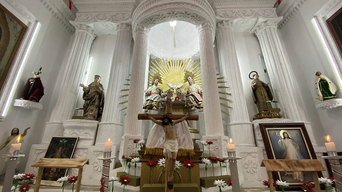 Templo de la Santísima Trinidad Altar 