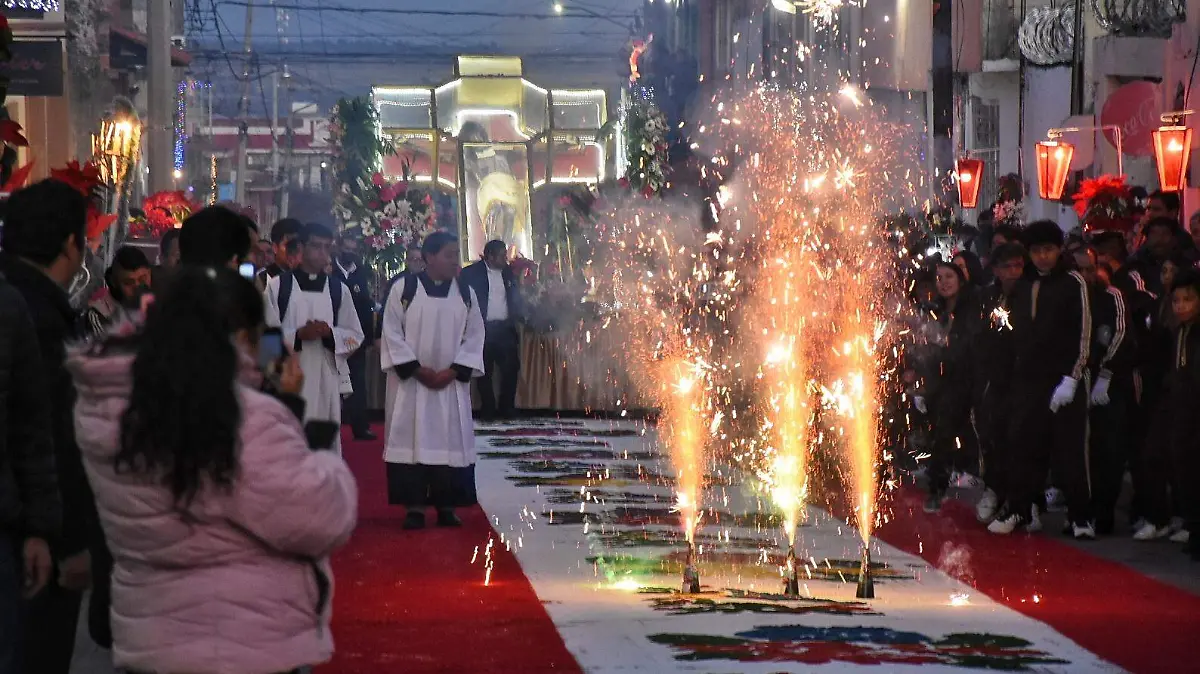 Señor del Convento procesión pirotecnia