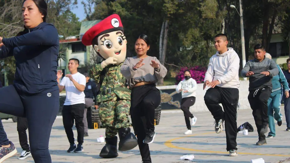 Clase de zumba ejército