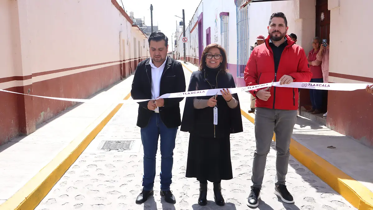 INAUGURAN calle en Sanctórum