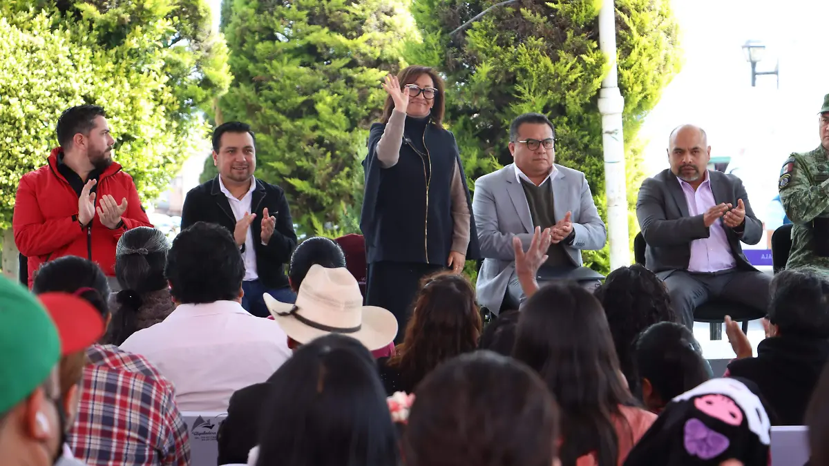 MANDATARIA Lorena Cuéllar Sanctorum inauguración C2