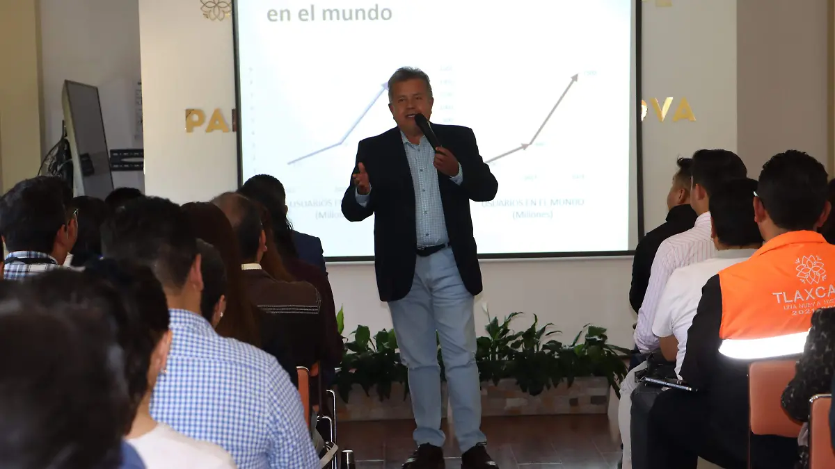 capacitación a servidores públicos en IA