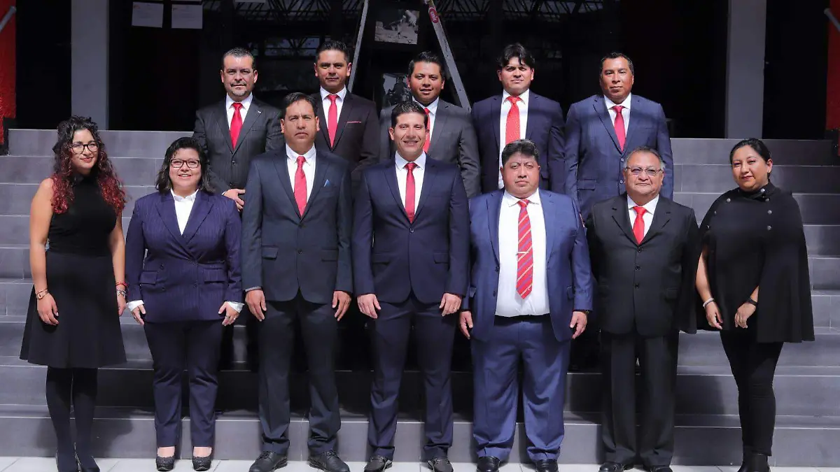 CONSTRUCTORES NUEVO COMITÉ