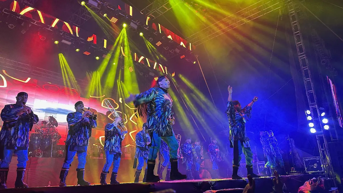 ENTREGADOS A SU PÚBLICO BANDA CUISILLOS EN ZACATELCO