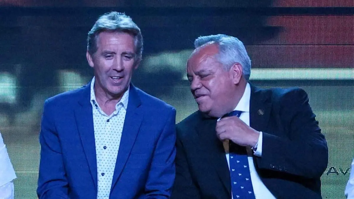 ACOMPAÑADO PABLO HERMOSO DE MENDOZA POR DIPUTADO ALEJANDRO AGUILAR