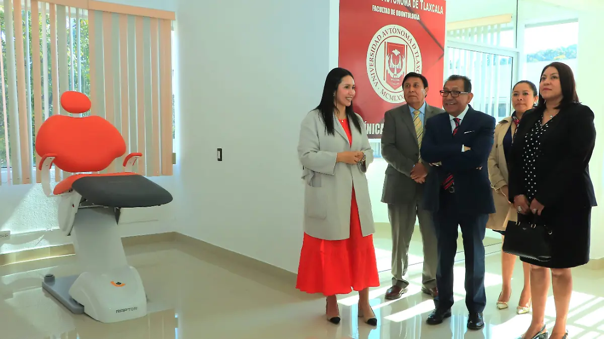 EQUIPAMIENTO Clínica de Cirugía Bucal en Odontología