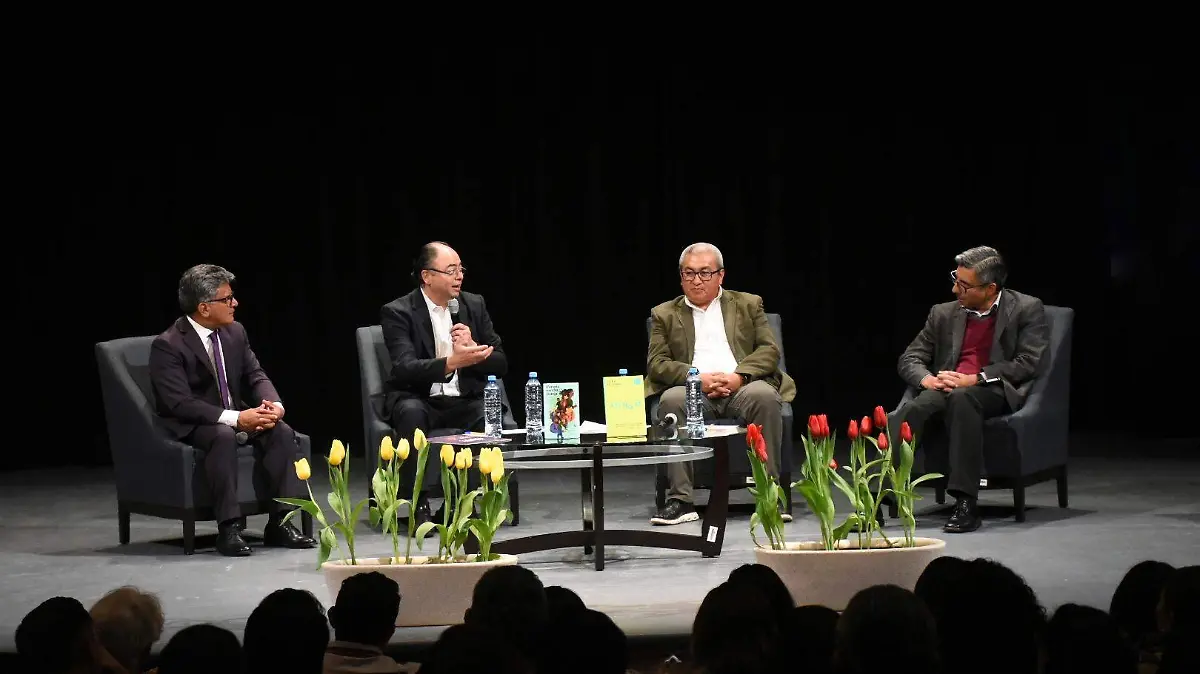 Presentación Libro Por Una Cancha Pareja Asi No es 1