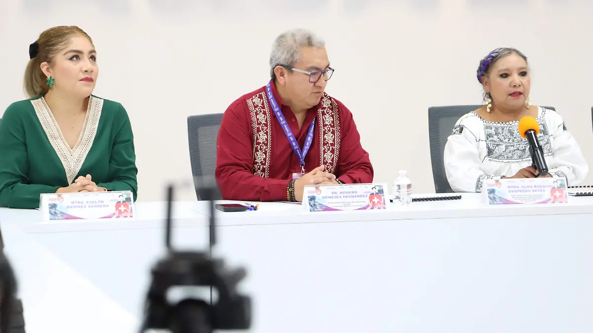 ASUME JEFATURA Margarita Cisneros