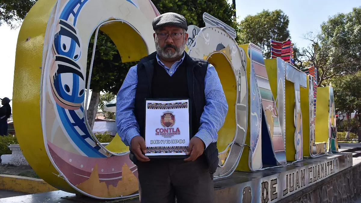 El cronista de Contla Cuauhtlatohuac H. Xochitiotzin Ortega inicio del taller “El Carnaval en tu Biblioteca 2025”