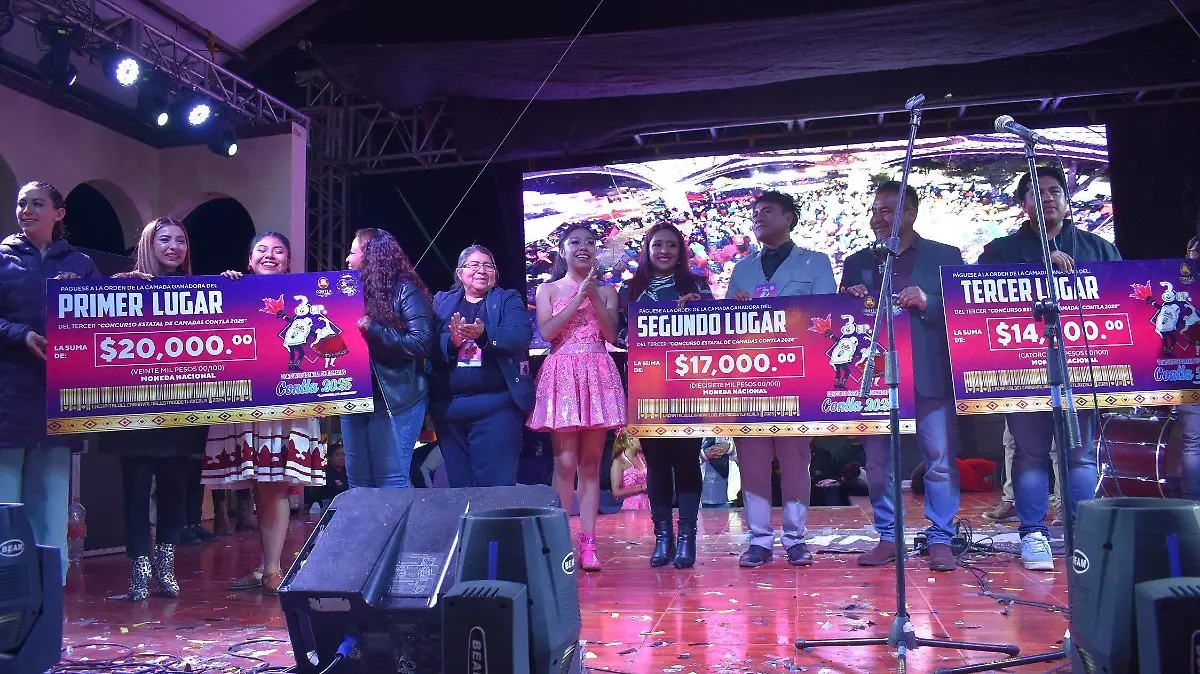 La alcaldesa de Contla, Ana Ivonne Roldán, 