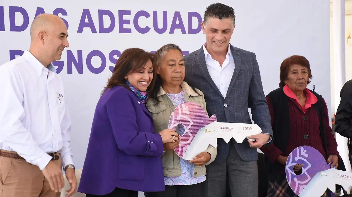 Entrega de viviendas 1