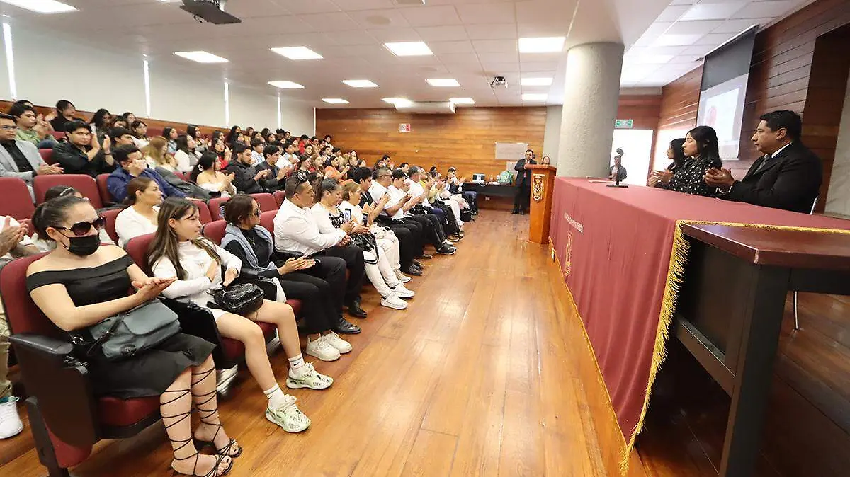 HOMENAJE LUCTUOSO UATX 4