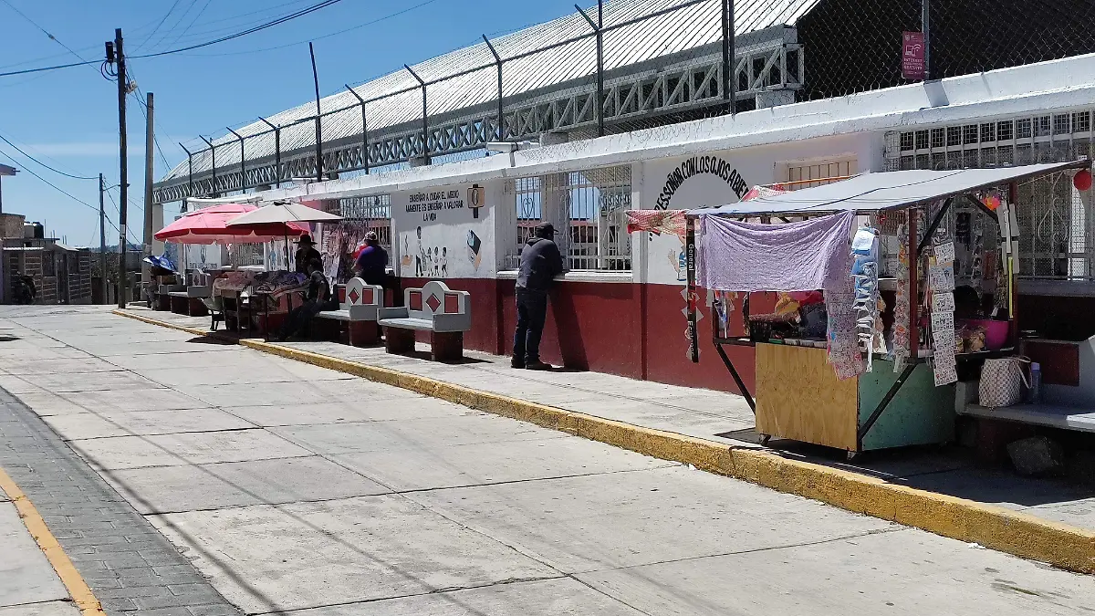 COMERCIO EXTERIOR ESCUELAS chatarra