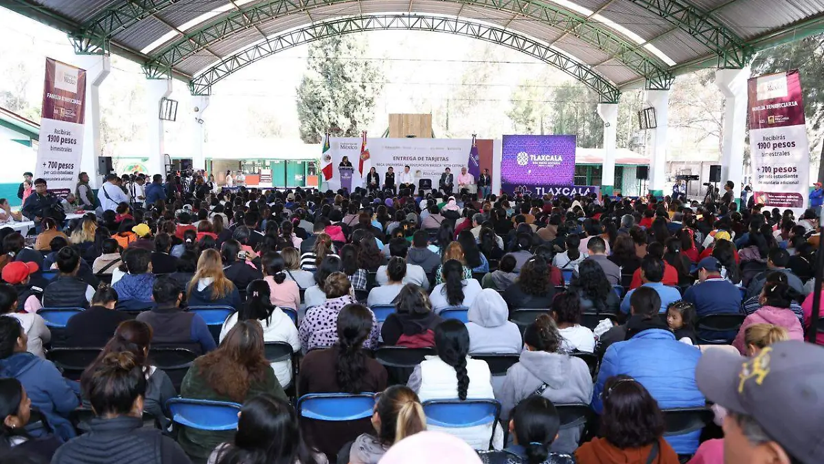 Beca Rita Cetina (4)