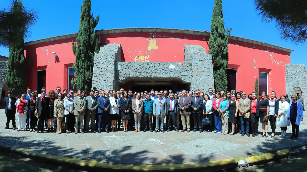 RECTOR UATX - MEDICINA VETERINARIA