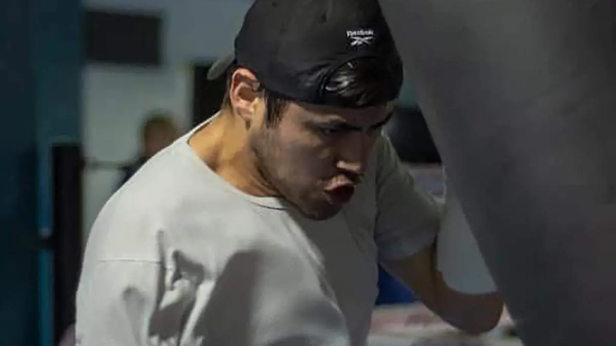 BRANDON VELÁZQUEZ BOXEADOR DE APIZACO