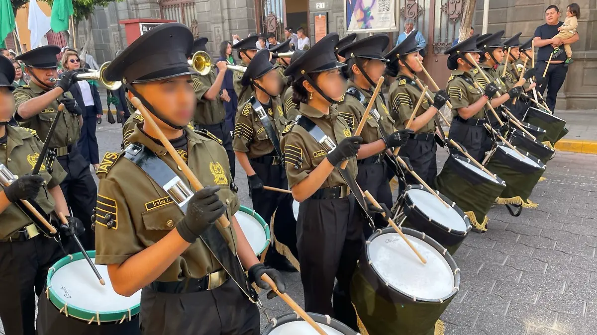 desfile secundaria Benito Juárez 8.8.